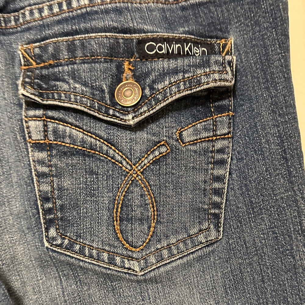 Calvin Klein Bootcut Jeans Women’s 8 Medium Wash Stretch Denim Flap Pocket Y2K C - Picture 4 of 15